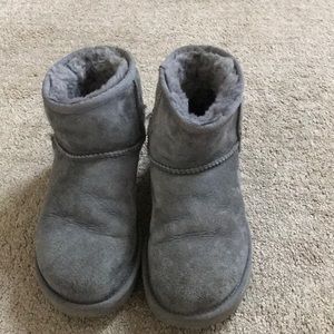 Gray uggs